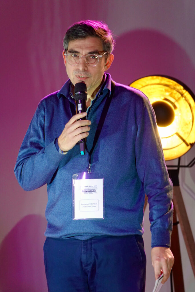 Rdv de la mode responsable #2. Mot d'accueil Emmanuel Torlasco (Mode Grand Ouest). Halles 1&2. Nantes (Loire-Atlantique) 11/2025 © Justine Briot/Samoa