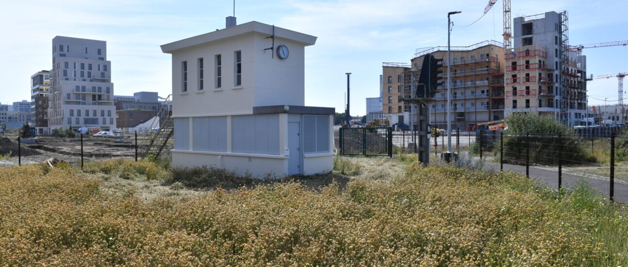 Poste d'aiguillage. Jardins de l'Estuaire. Nantes (Loire-Atlantique) 06/2024 © Jean-Dominique Billaud/Samoa